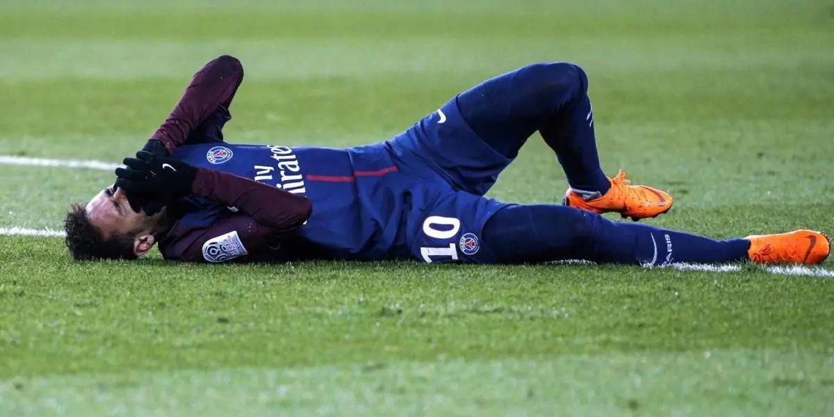 El brasilero preocupa a todo su entorno y no se sabe cuanto tiempo demorará su recuperación.