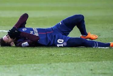 El brasilero preocupa a todo su entorno y no se sabe cuanto tiempo demorará su recuperación.