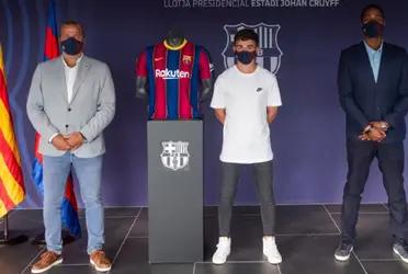 El canterano del Fc Barcelona es una de las grandes sorpresas de la lista de Luis Enrique en la Selección de Fútbol de España. Todos los detalles del vínculo de la joven promesa, de 17 años, de La Masía.