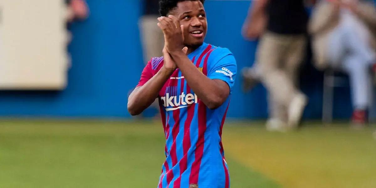 El canterano, portador del dorsal "10" del Fc Barcelona ha estado en la mira de los grandes clubes de Europa. Pero permanece fire en la institución blaugrana, a pesar de varios intentos por sacarlo.