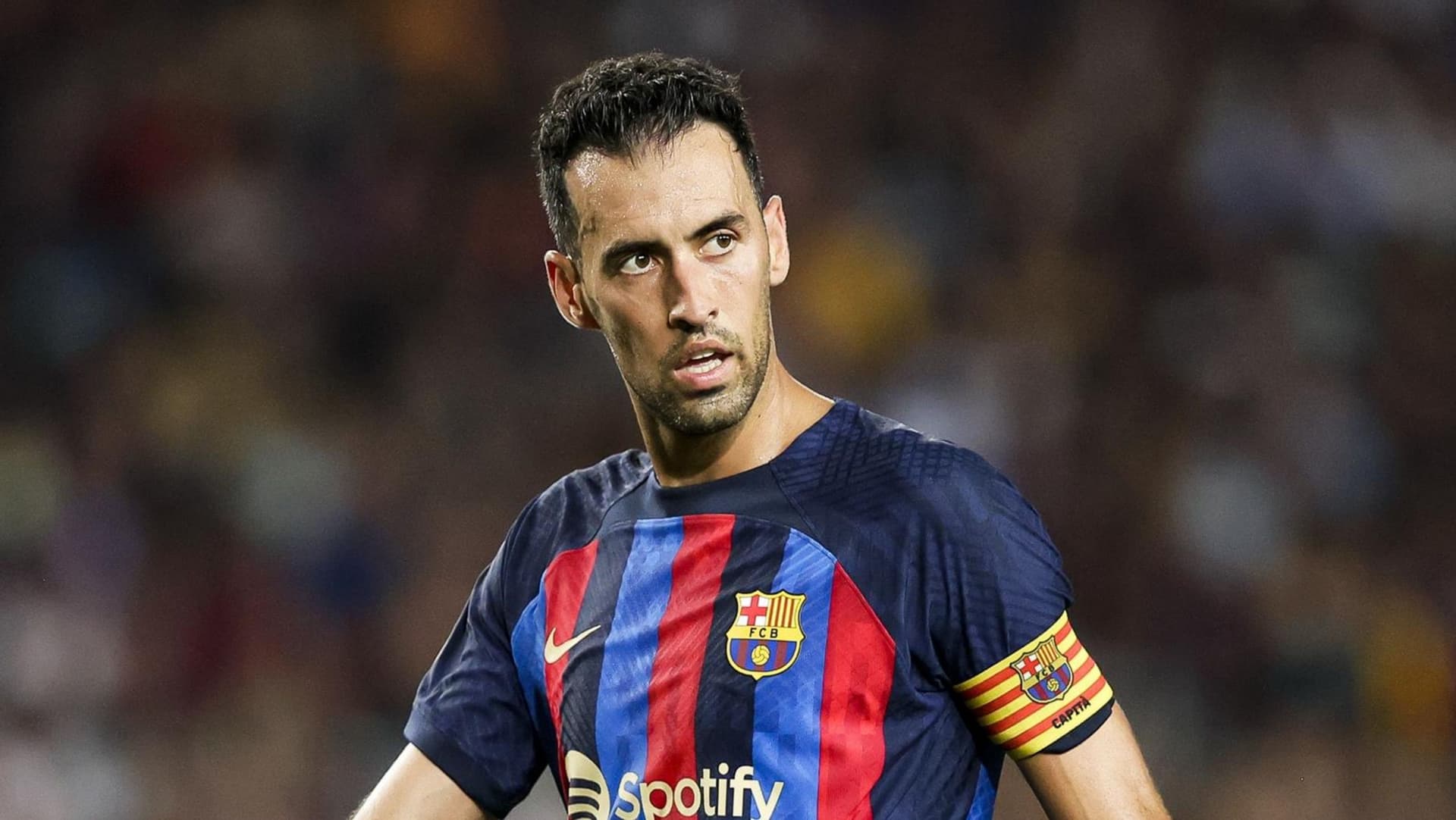 El capitán azulgrana todavía no definió su futuro y recibió varias ofertas.