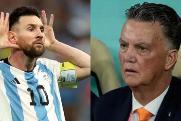 El capitán de la Selección Argentina festejó su gol en frente del DT neerlandés con la celebración característica del jugador en cuestión.