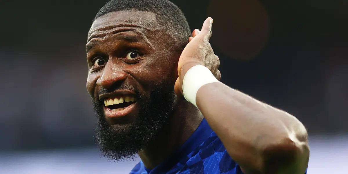 El central alemán quiere cobrar cuatro veces más de lo que percibe en el Chelsea, y pone en aprietos al Real Madrid, quien no estaría dispuesto a pagarle lo que el futbolista pretende.