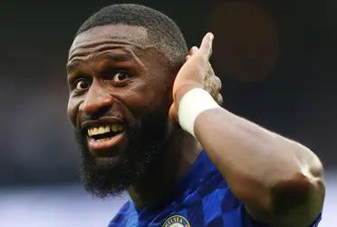 El central alemán quiere cobrar cuatro veces más de lo que percibe en el Chelsea, y pone en aprietos al Real Madrid, quien no estaría dispuesto a pagarle lo que el futbolista pretende.