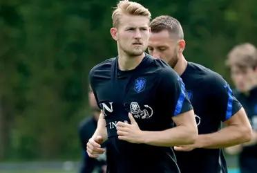 El central neerlandés vuelve a aparecer en la agenda del Barça, sin embargo, su alto sueldo dificultaría su llegada al Camp Nou.