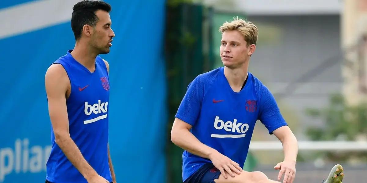 El centro campista de Países Bajos acusó a ciertos directivos de haberlo querido sacar el club.