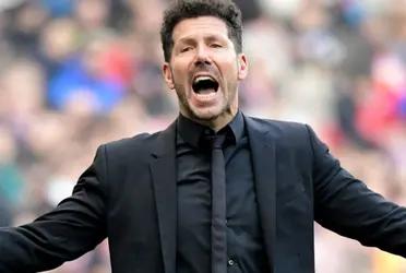El cholo lo sacó a los 35 del primer tiempo por De Paul y Lemar lejos de estar contento con esto se lo hizo saber al entrenador argentino, así comenzó una discusión entre los dos que seguramente seguira en el vestuario.