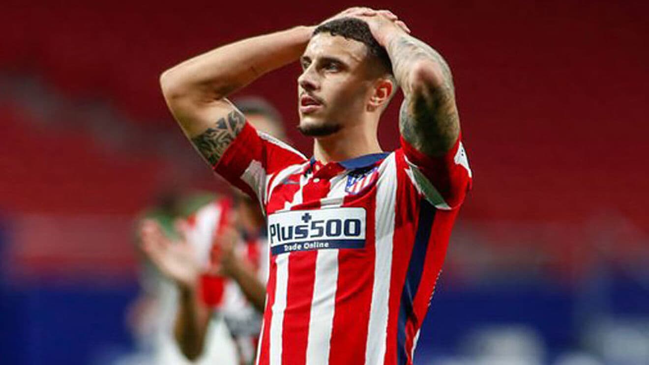 El Cholo Simeone no está encontrando seguridad en su defensa y todos los partidos Oblak recibe goles.