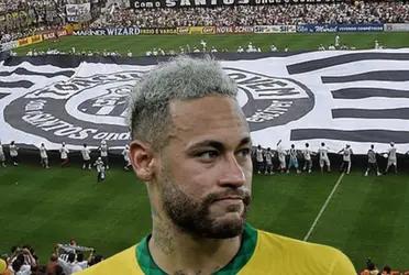 El club Albinegro bajó a segunda categoría y provocó un estallido, ya retiraron la 10 del histórico jugador brasileño y Neymar no se quiere quedar atrás