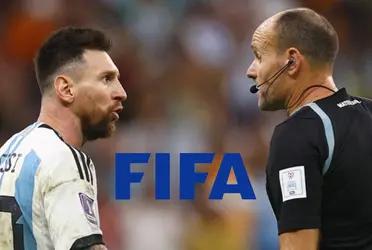 El colegiado español tuvo un polémico arbitraje en los cuartos de final entre la Albiceleste y Países Bajos.