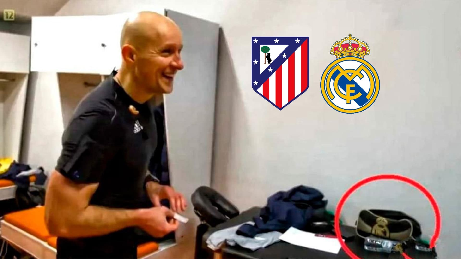 El colegiado polaco tiene una foto con un neceser con el escudo del Real Madrid
