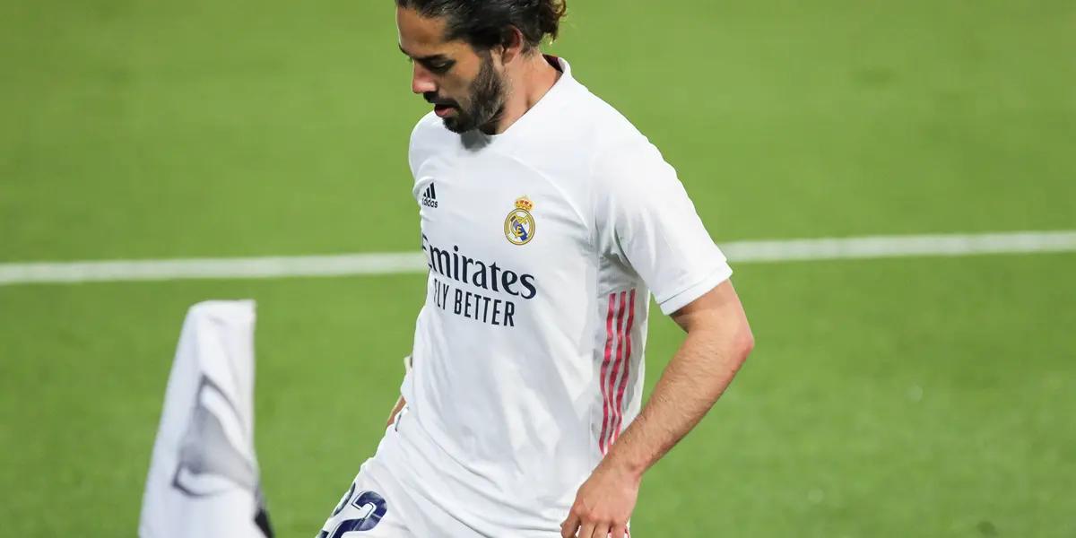 El combinado italiano está muy interesado en cerrar la incorporación del volante español que no es tenido en cuenta en Real Madrid. Isco desea tener minutos para poder volver a estar en la elite del fútbol y en el seleccionado.