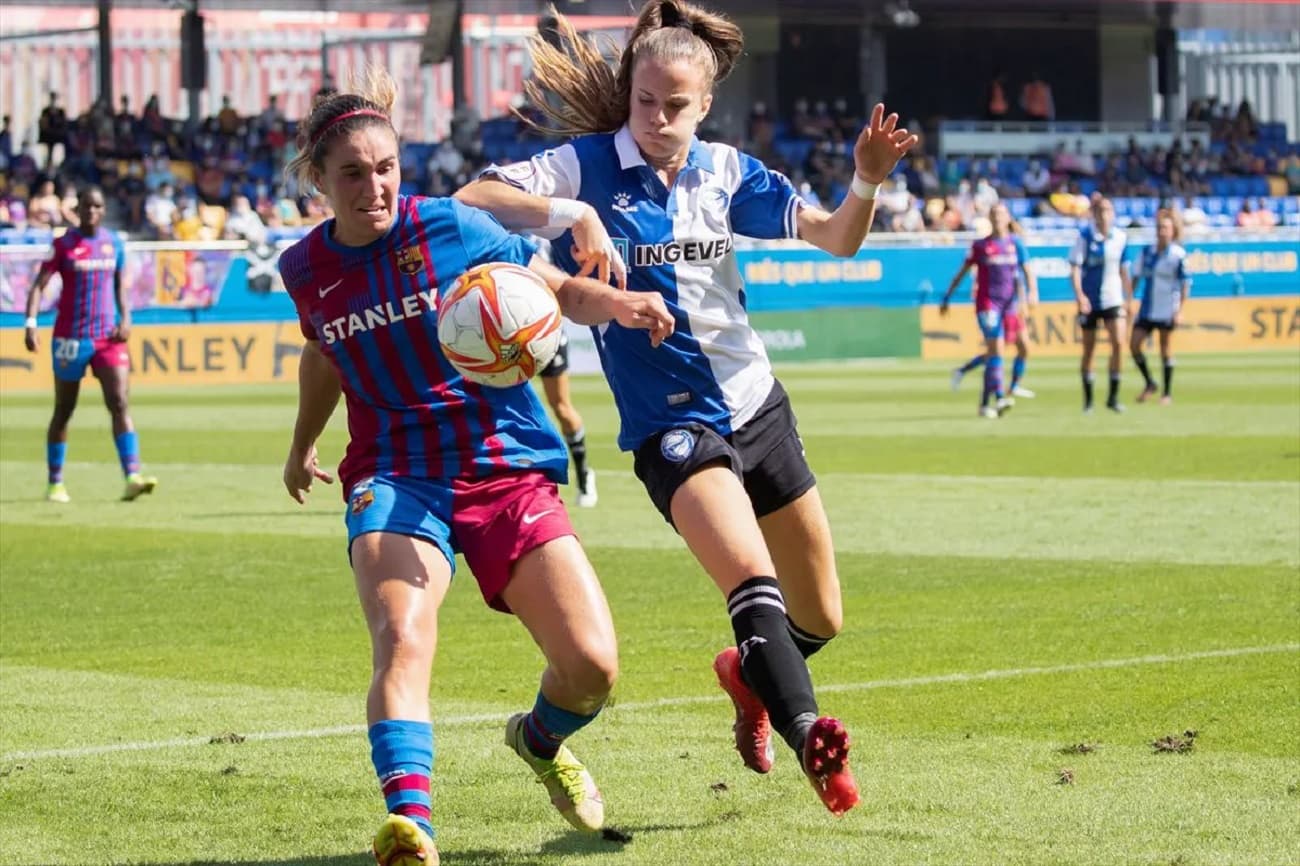 El conjunto albiazul, noveno en la tabla de LaLiga Iberdrola, recibe al Fútbol Club Barcelona. Las blaugranas intentarán mantener su campaña histórica, sin ceder un solo punto.