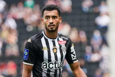 El conjunto andaluz está muy atento a lo que ocurre en el mercado de transferencias y estaría mirando muy de cerca la situación del centrocampista marfilense.