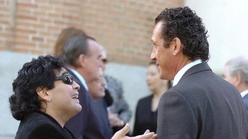 El conjunto Blanco no se olvidó del futbolista argentino.