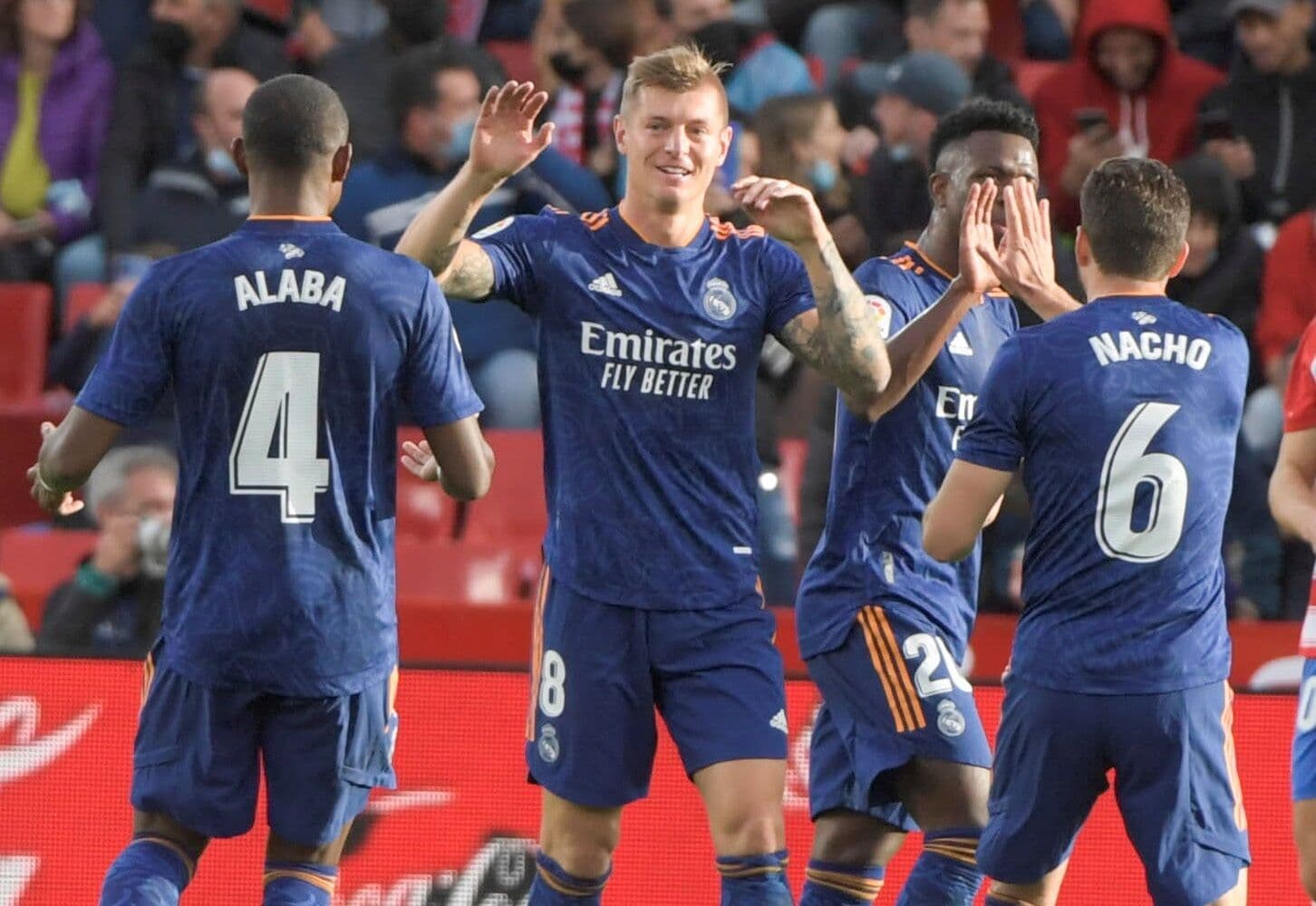 El conjunto de Carlo Ancelotti consiguió la victoria ante los andaluces, que fueron bastantes inferiores a los blancos.