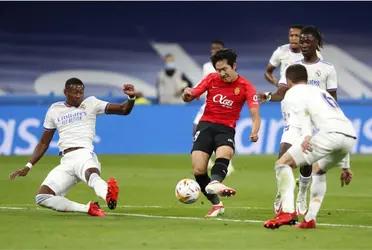 El conjunto de Carlo Ancelotti llega a Mallorca en un inmejorable clima anímico luego de despachar en octavos de final de la Champions al PSG. El líder de LaLiga buscará afirmarse aún más en el Torneo de Primera División ante un bermellón necesitado de puntos.