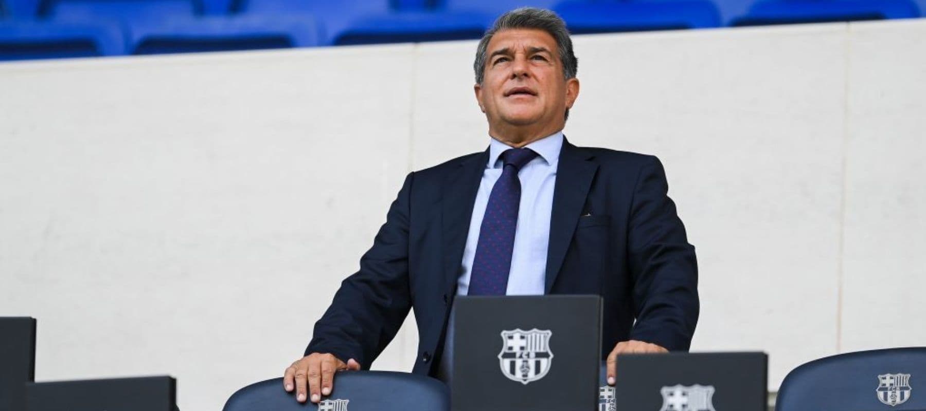 El conjunto catalán busca reforzarse, pero el tiempo le es tirano.