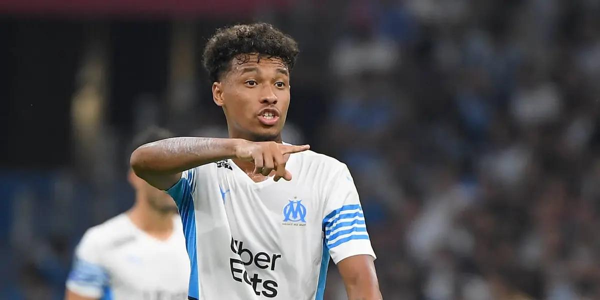 El conjunto colchonero piensa en el joven francés para renovar su defensa en el próximo mercado de fichajes y podría pagar un total de 25 millones de euros por conseguirlo.