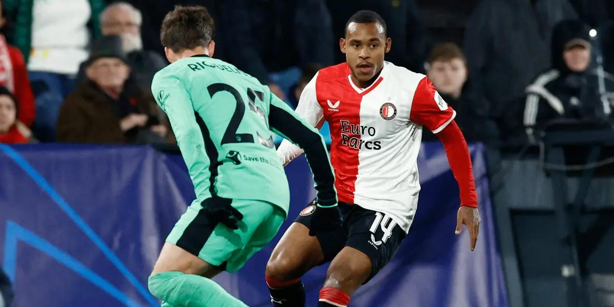 El conjunto neerlandés le pone suspenso al final del encuentro con un gol de cabeza del mediocampista