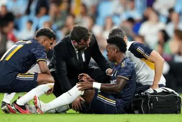 El crack brasileño no pudo continuar durante la primera parte y se vio obligado a abandonar el campo de juego.