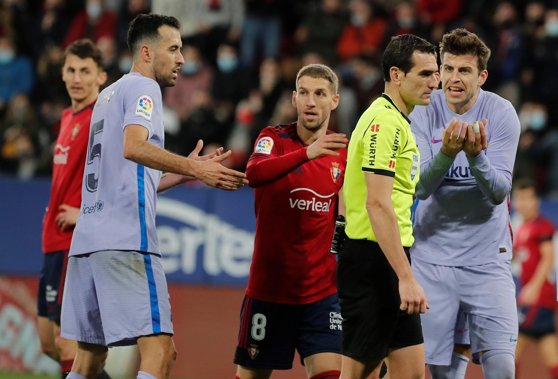 El defensa del equipo culé resaltó la falta de resultados positivos en el equipo de Xavi Hernández y lo marcó como un gran déficit en el conjunto catalán. El central blaugrana dijo que es urgente ganar, en un paniorama en el que no hacerlo podría orientar las objeciones al trabajo de su entrenador.