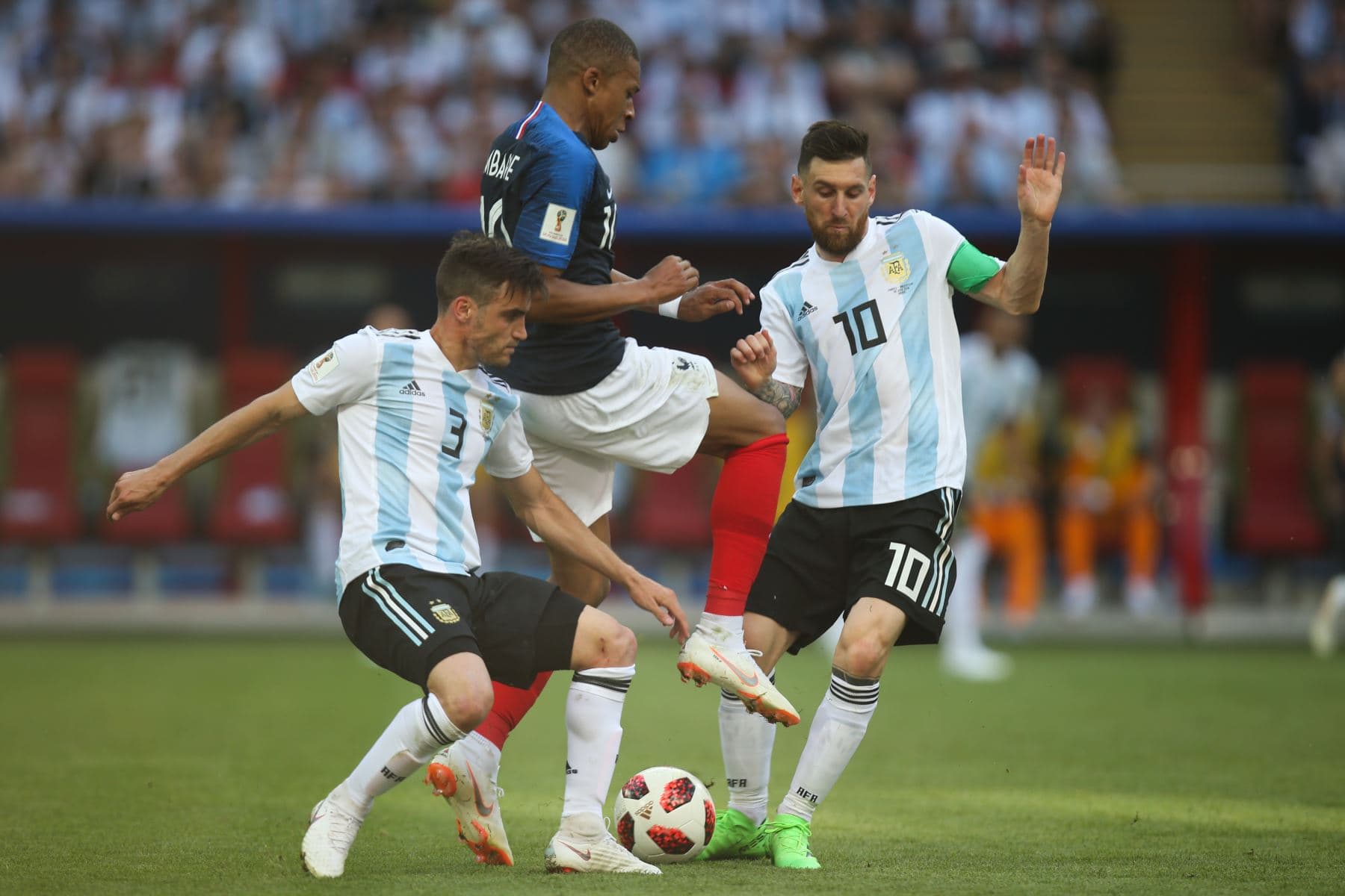 El defensor argentino, Nicolas Tagliafico, no renovaría su vinculo con el Ajax y podría convertirse en el próximo refuerzo para el equipo de Xavi.