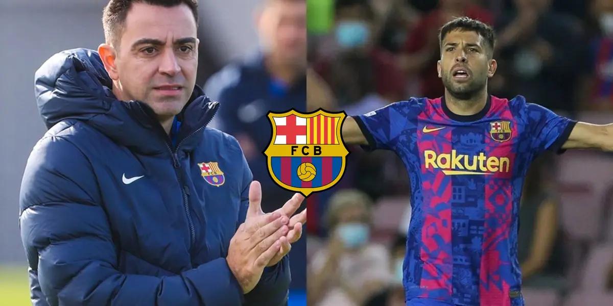 El defensor español no pasa por su mejor momento y para completar, el entrenador le habría dado la espalda.