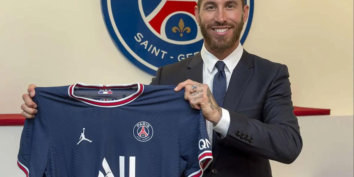 El defensor español Sergio Ramos ya está instalado en París tras su salida del Real Madrid, donde fue destratado por la dirigencia y Florentino Pérez y terminó firmando en PSG por un salario mayor al que tenía en el Merengue.