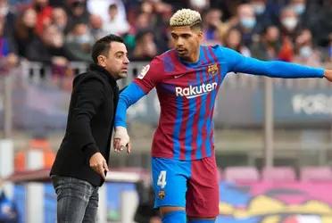 El defensor salió a bancar a uno de sus compañeros con un mensaje particular para su entrenador.