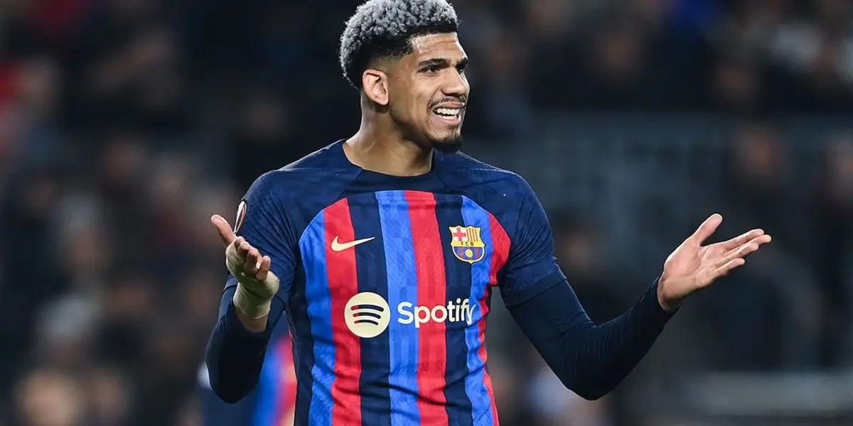 El defensor uruguayo quiere quedarse en el conjunto culé, pero busca un aumento notable en su salario.