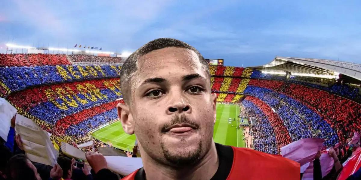 El delantero Blaugrana hizo su presentación ante la afición y la prensa, aunque hubo una ausencia que llamó mucho la atención