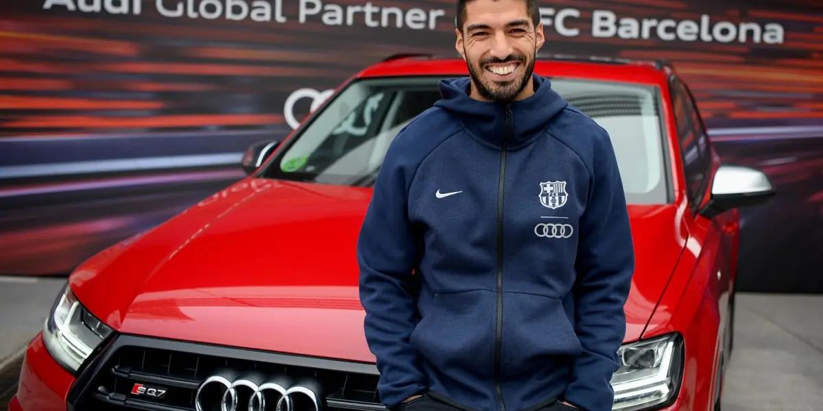 El delantero ecuatoriano, Felipe Caicedo, posee actualmente una colección de coches impresionante, y al igual que otros futbolistas es un hobbie con el cual pasa la mayoría de su tiempo.