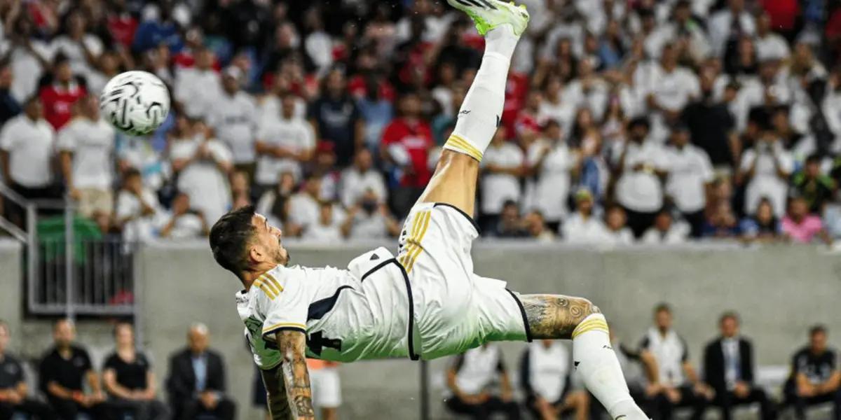 El delantero español ensayó una chilena espectacular que terminó en el 2-0 del Madrid.