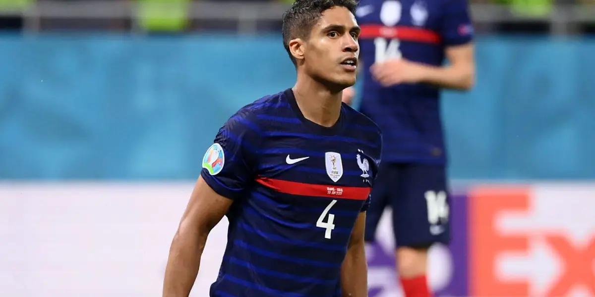 El delantero inglés fue oficializaco como nuevo fichaje del Manchester.