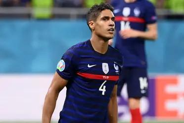 El delantero inglés fue oficializaco como nuevo fichaje del Manchester.