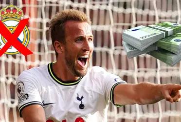 El delantero inglés podría seguir su carrera fuera de Londres.