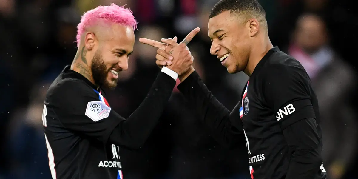 El delantero Mbappé, estrella del Paris Saint Germain, se confesó en una entrevista conjunta con el astro brasileño Neymar que sale en la revista del club. Mientras paralelamente, sigue sin renovar su contrato que vence al fin de esta temporada.