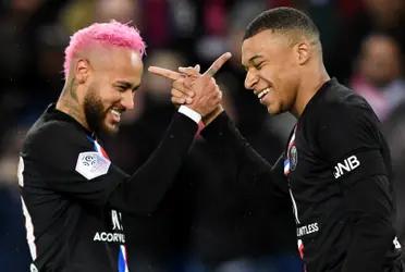 El delantero Mbappé, estrella del Paris Saint Germain, se confesó en una entrevista conjunta con el astro brasileño Neymar que sale en la revista del club. Mientras paralelamente, sigue sin renovar su contrato que vence al fin de esta temporada.