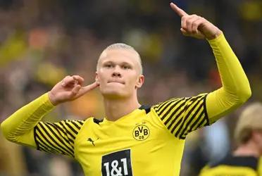 El delantero noruego está interesado en la oferta de los Merengues, pero bajo sus propios términos. La decisión no cae bien en la casa blanca y el fichaje parece alejarse cada vez mas.