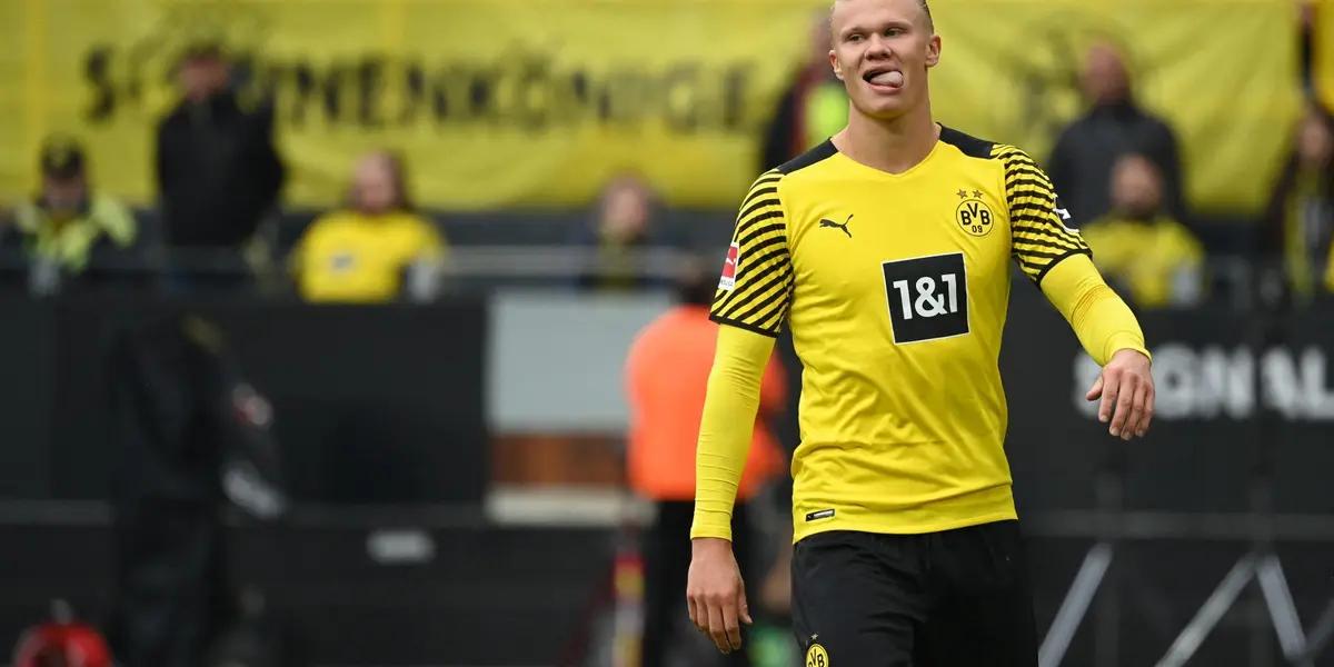 El delantero noruego tiene una cláusula que le liberaría del Borussia Dortmund a cambio de 75 millones de euros. Pero además, el club blaugrana, debería pagar 60 millones de euros como comisiones a Mino Raiola y al padre del futbolista.