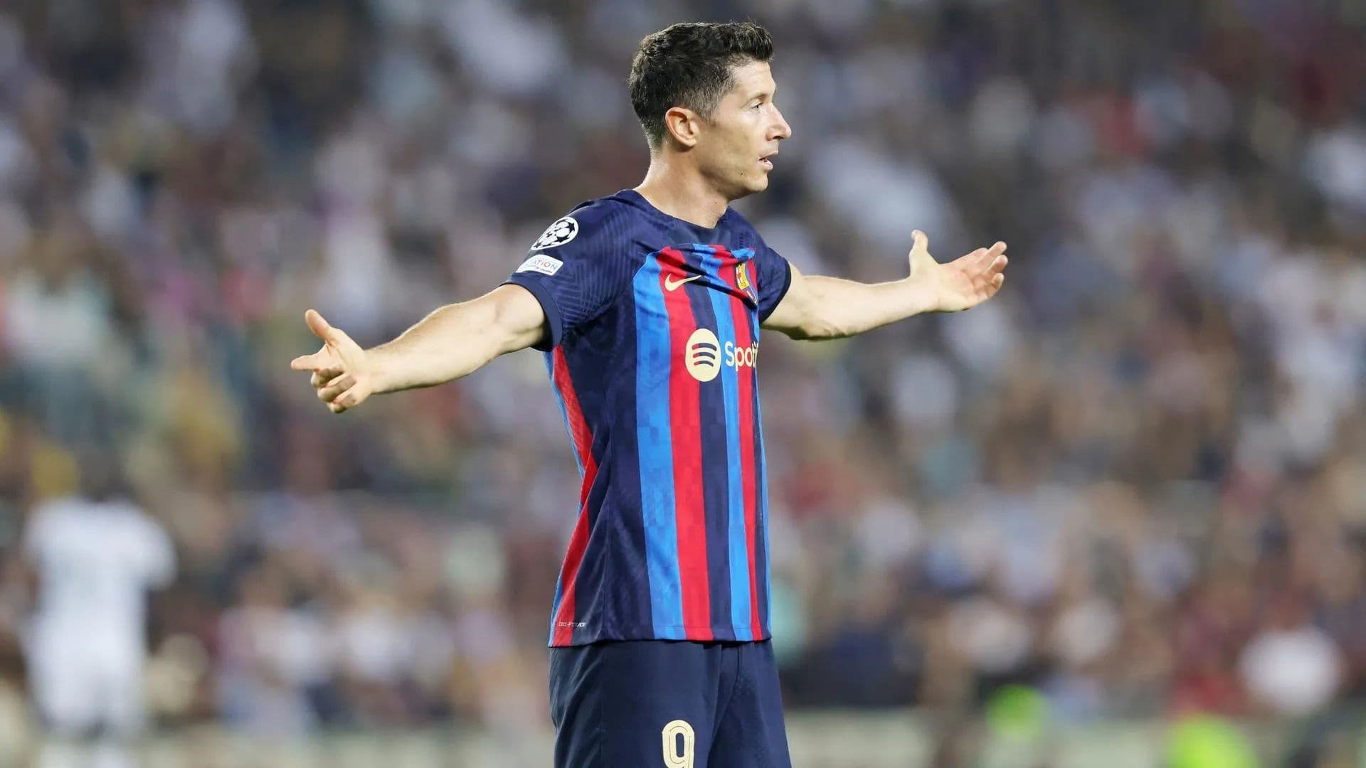 El delantero polaco habló sobre la eliminación del Barcelona de la UEFA Champions League por segunda temporada consecutiva.