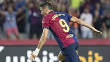 El delantero polaco, pichichi de La Liga, marcó el único gol contra el Alavés que sirvió al conjunto azulgrana para ganar el partido