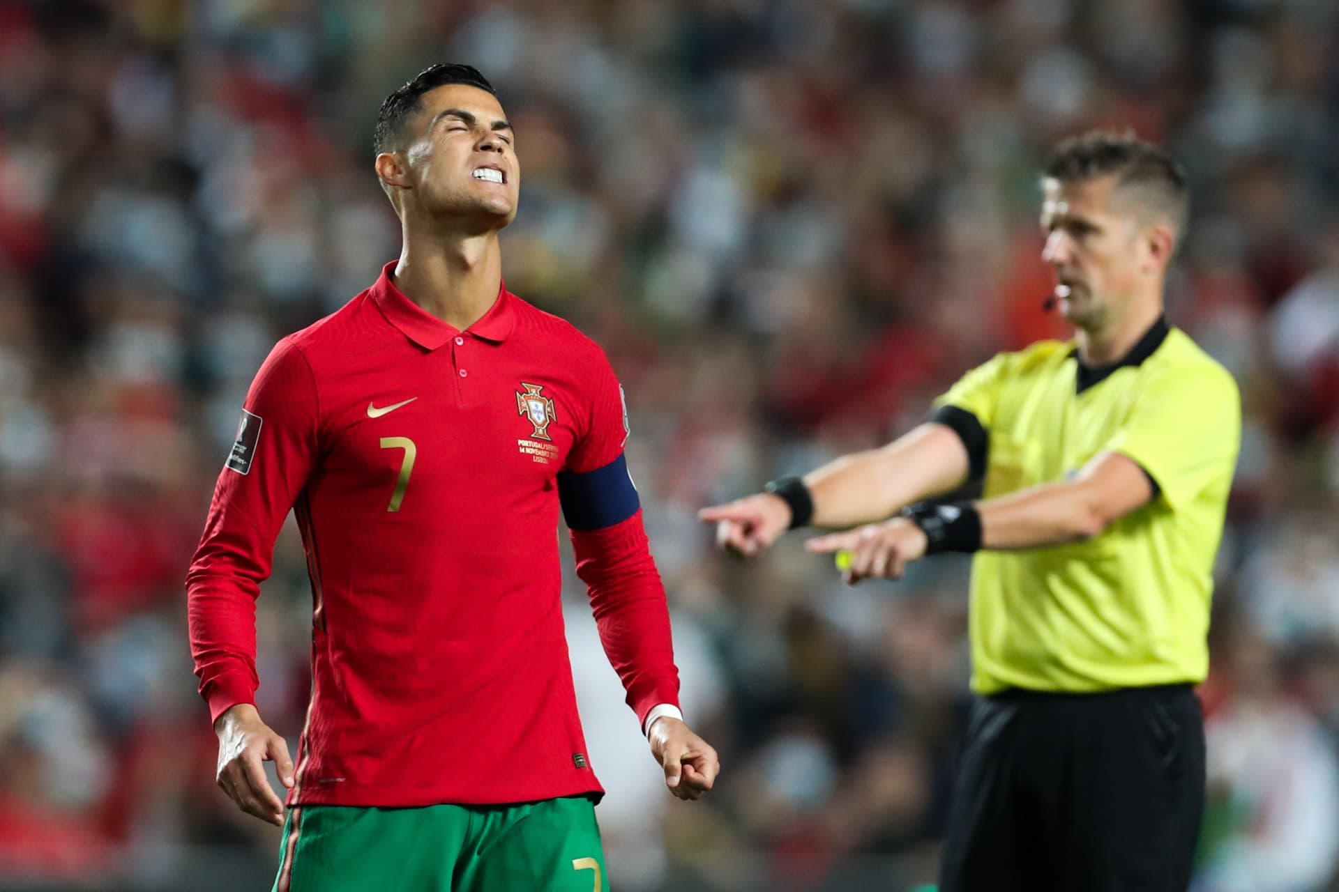 El delantero portugués es uno de los mejores futbolistas de la historia, pero en el último tiempo lo persigue una sorprendente maldición.