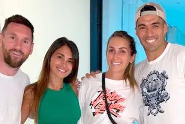 El delantero uruguayo llegó a Rosario con el objetivo de pasar la navidad junto a su amigo y su futuro se habría resuelto.