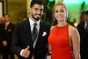 El delantero uruguayo Luis Suárez tiene hace muchos años una relación con quién ahora es la mujer y la madre de sus hijos, pero les tocó pasar por momentos muy complicados en sus vidas.