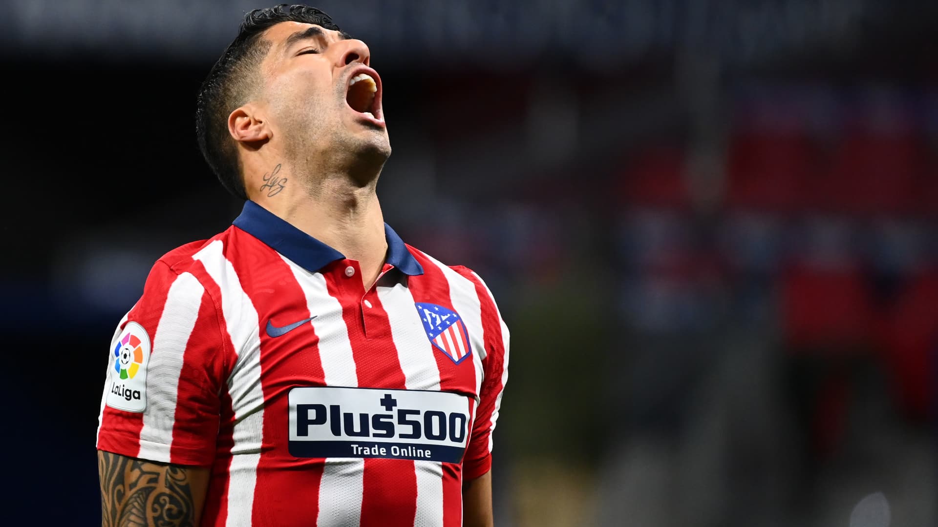 El delantero uruguayo no puede romper su maldición.