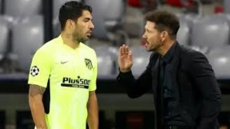 El delantero uruguayo se refirió a su entrenador.