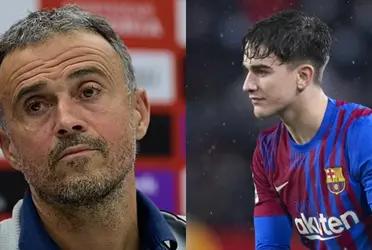 El destacado mediocampista aún no aclara su futuro y el DT de la Selección dejó un enigmático mensaje