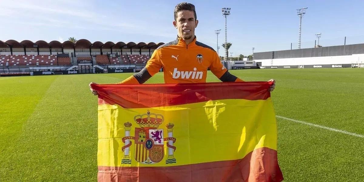 El DT del seleccionado español se mostró muy contento con la llegada del jugador de Valencia.